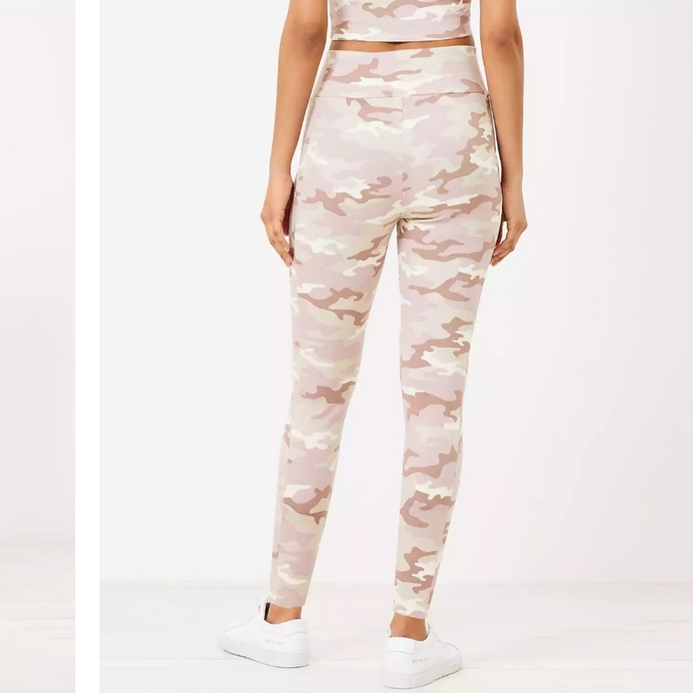 Lou & Grey Camo Lite Ponte Pocket Leggings-BRAND NEW FLAWLESS-FINAL PRICE - Picture 2 of 5